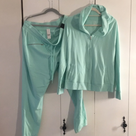 New York & Company Other - Women’s knit jacket and knit slim slouch pants